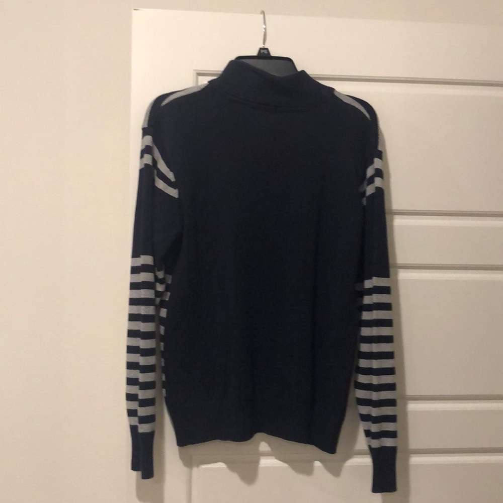 Sweater - Picture 4 of 4